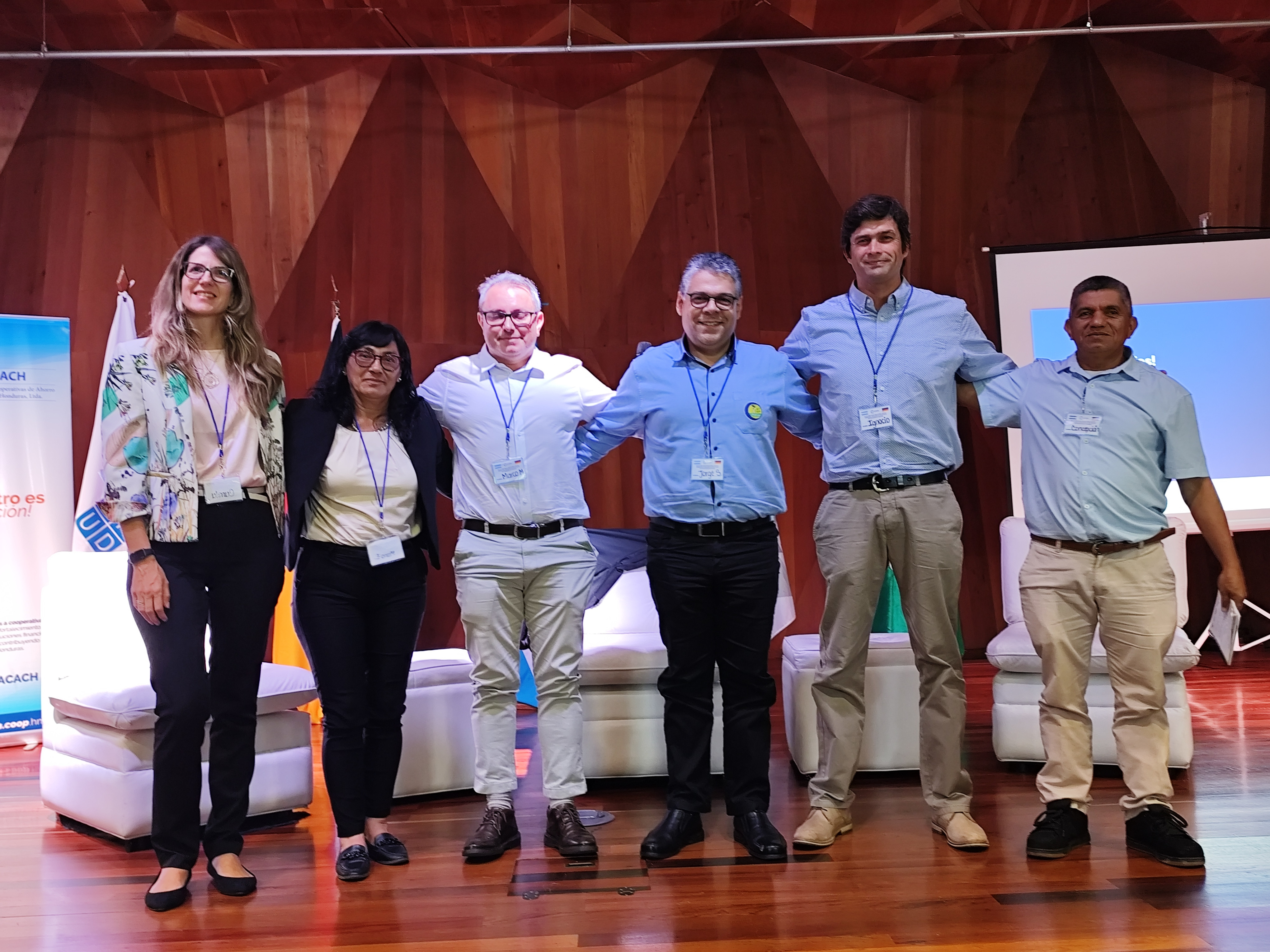 Fórum de Energia em Honduras destaca modelo das cooperativas brasileiras de eletrificação rural