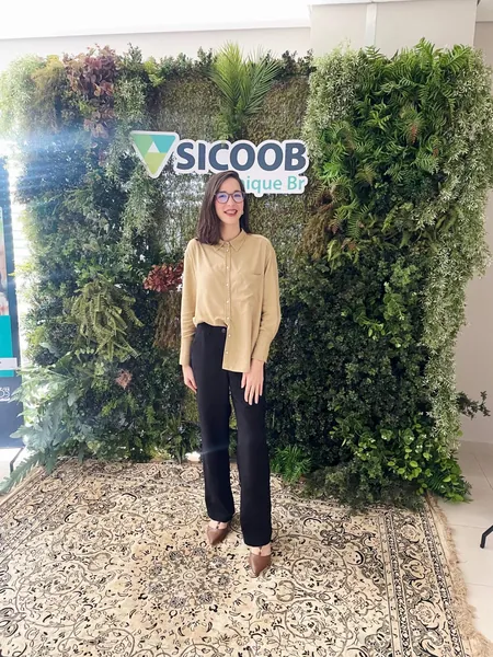 De jovem aprendiz a coordenadora: a trajetória de Vitória Ortiz no cooperativismo