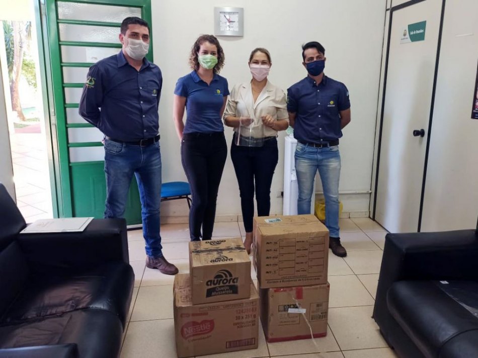 Coronavírus: COOASGO faz doacão de kits de máscaras e protetores faciais a unidades de saúde da região