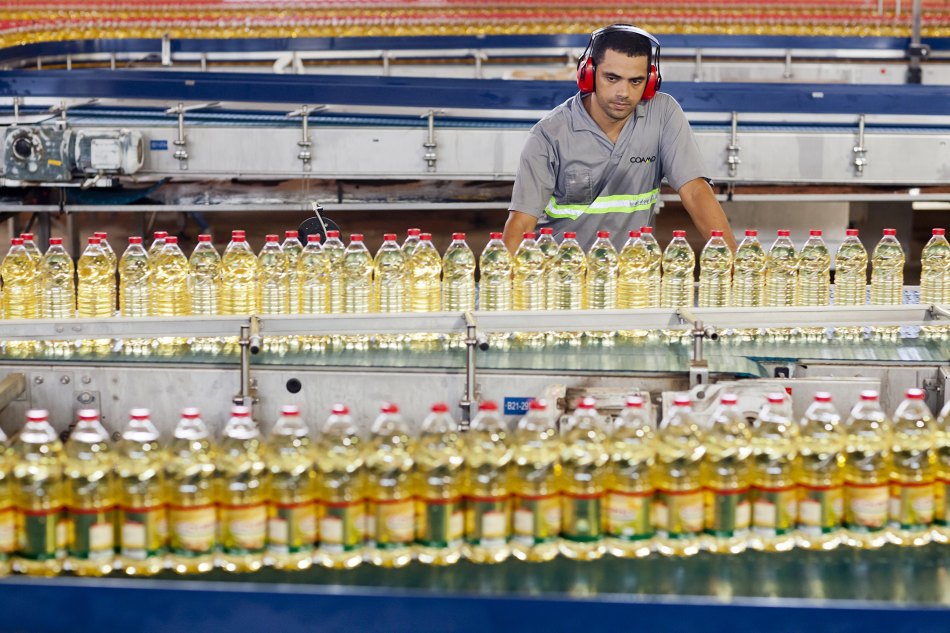 Producão industrializada e agregacão de valor na Coamo