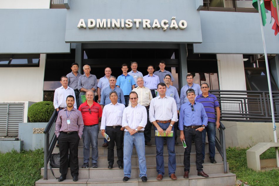 Dirigentes do MS visitam visitam cooperativas agropecuárias de SC