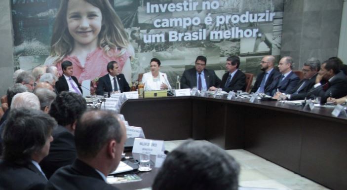 Kátia Abreu ouve demandas das Câmaras Setoriais Temáticas