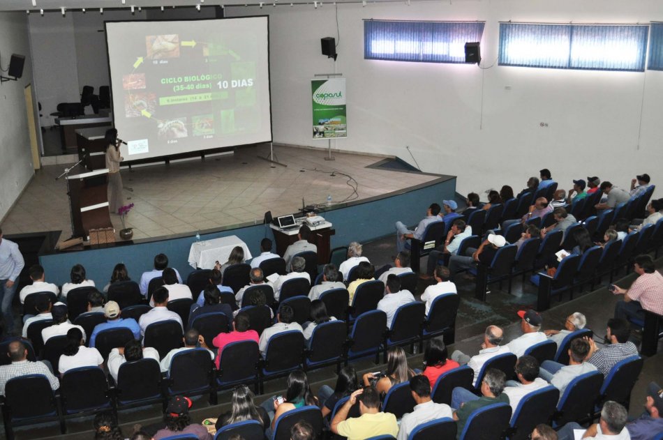 13º Simpósio da Soja reúne aproximadamente 300 pessoas em Naviraí