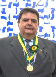 Presidente do Sistema OCB recebe Medalha Mérito Legislativo