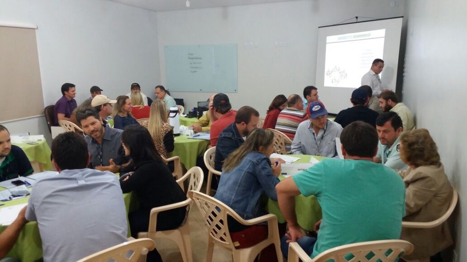 Cooperoeste promove Programa de Capacitacão de Gestores do Agronegócio