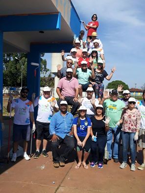 Cooperativistas fazem mutirão no Centro Olímpico da Vila Nasser