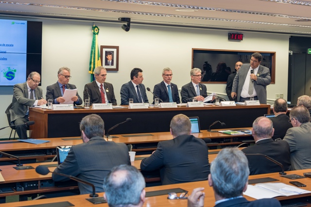 Cooperativas, governo federal e câmara discutem PAP 2017/2018