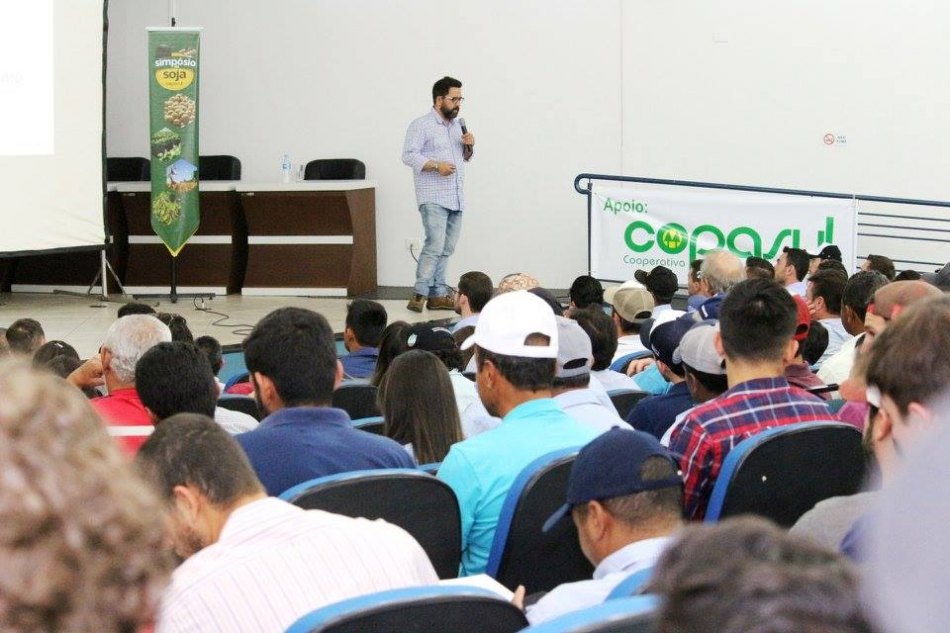 Simpósio da Soja reúne mais de 400 participantes em Naviraí