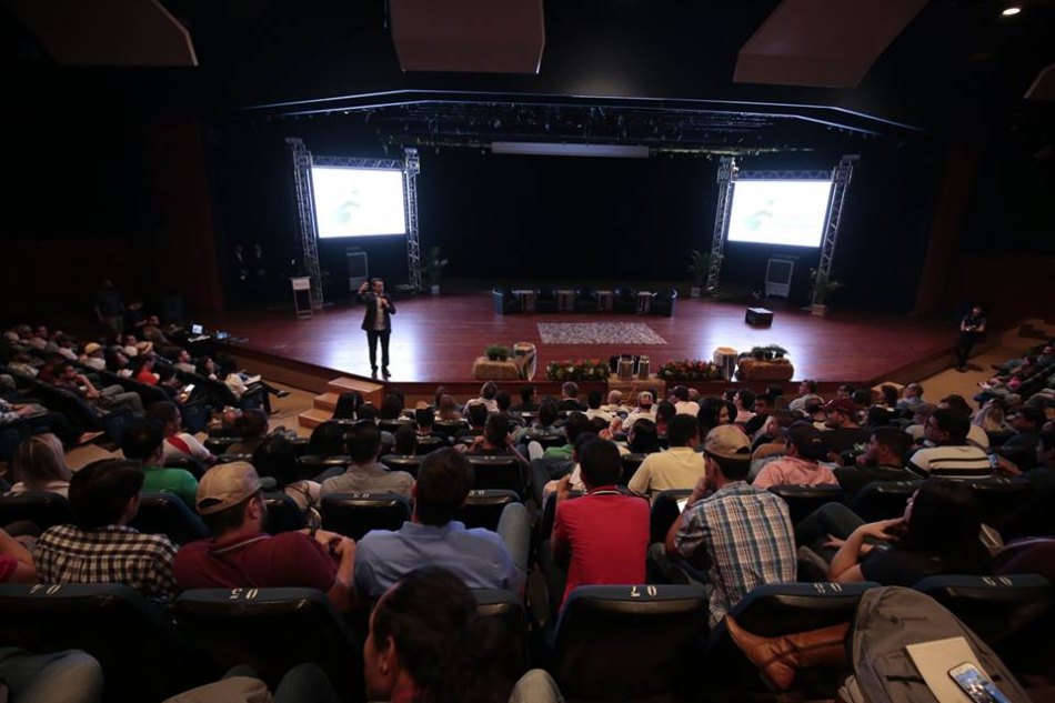 1º Congresso Acadêmico da Aprosoja/MS reúne 800 universitários na capital