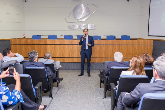 Momento das cooperativas é agora, afirma o economista Ricardo Amorim
