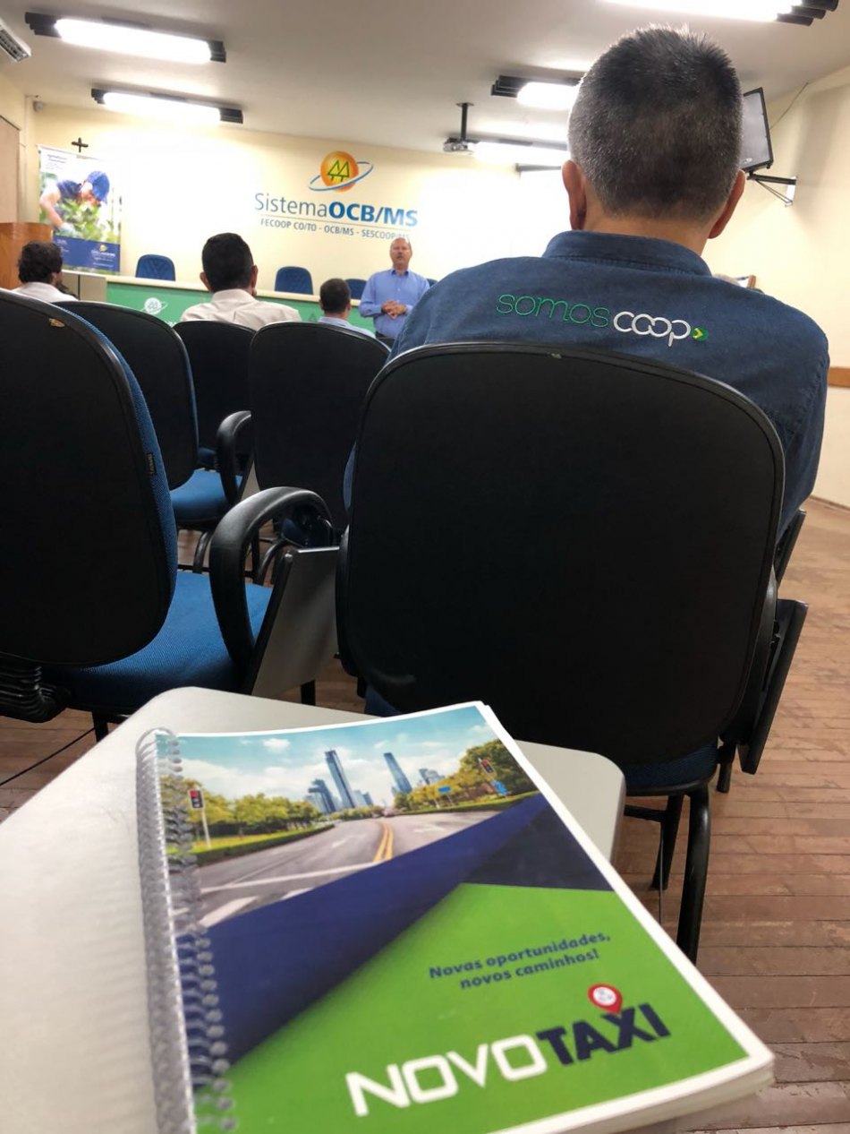 Taxista recebem certificado do Movimento NovoTáxi