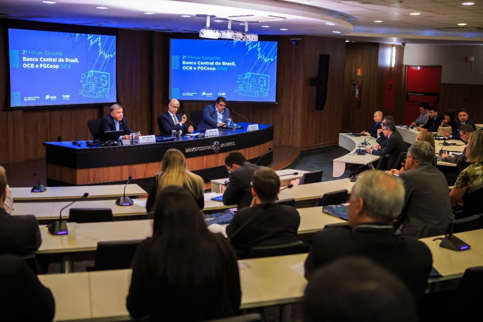 FGCoop promove debate com cooperativas