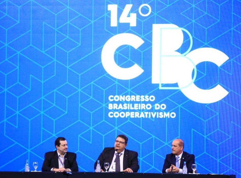 Onix Lorenzoni afirma: cooperativismo é o melhor caminho
