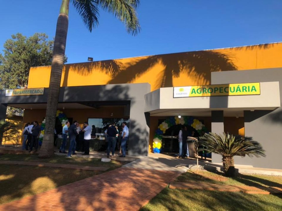 Inauguracão reúne cooperados e autoridades em São Gabriel
