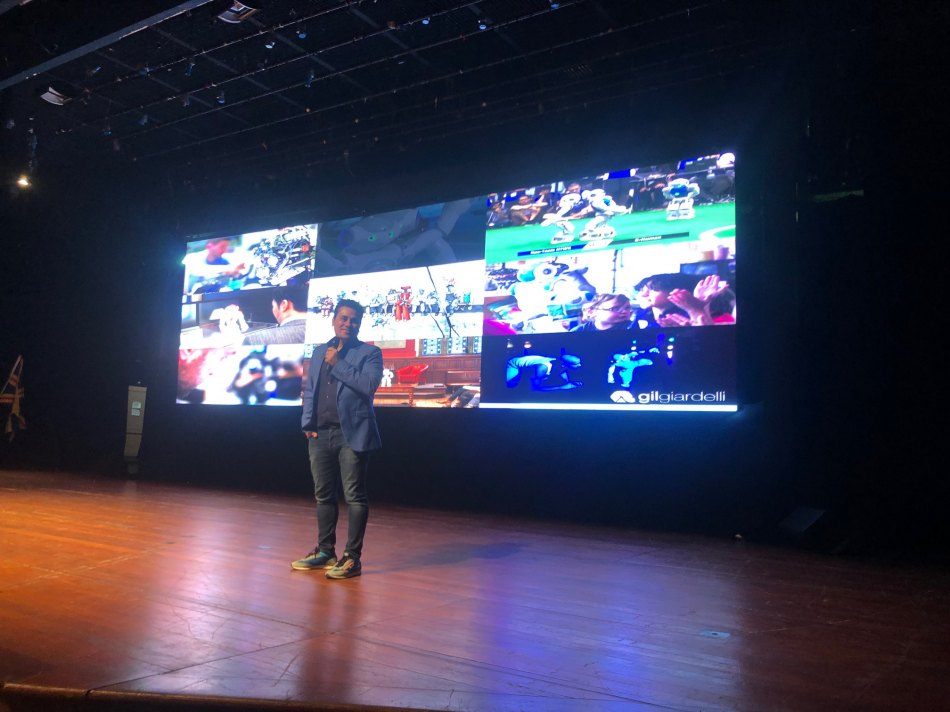 Palestra estimula reflexão sobre os impactos dos avancos tecnológicos na economia e sociedade