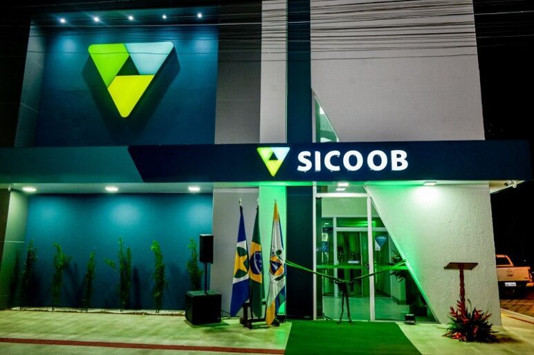 Sicoob torna-se a terceira maior rede de atendimento do Brasil