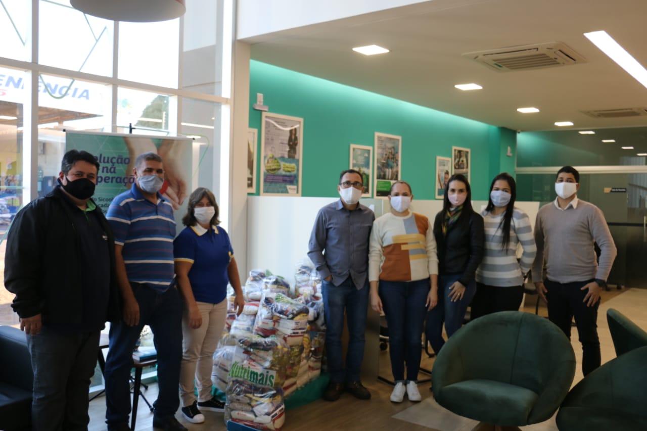 Sicoob União MT/MS distribui 4,5 toneladas de produtos em campanha de arrecadação