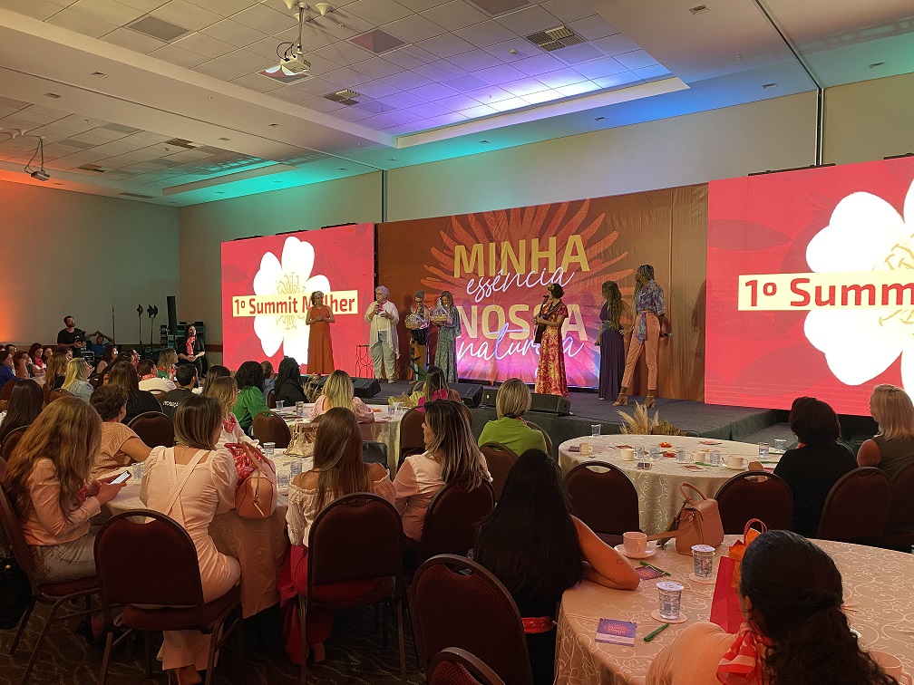 Sicredi reúne mais de 100 mulheres no 1º Summit Mulher no MS