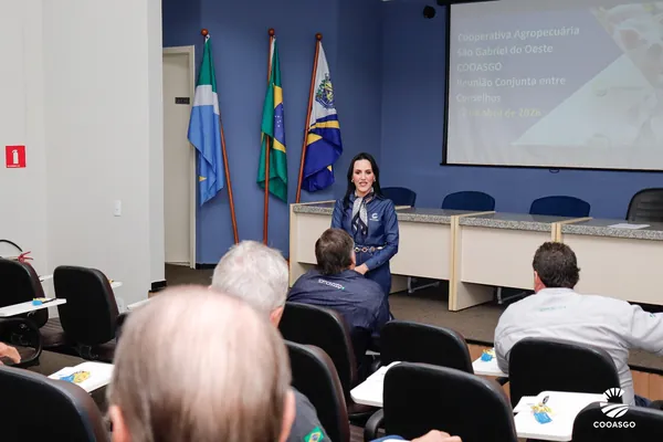 "São nos degraus que conhecemos cada andar": a trajetória de Nayanni Oliveira na Cooasgo