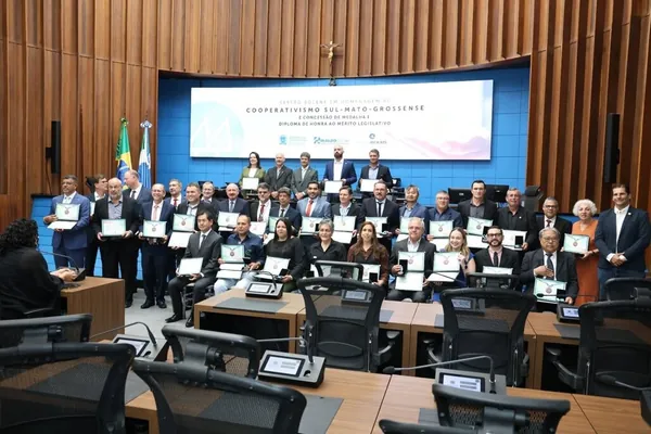 Sessão solene da Assembleia Legislativa reconhece força do cooperativismo