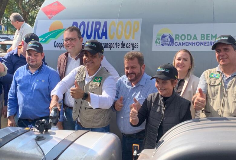 Inaugurada em Dourados terceira estação do programa 'Roda Bem Caminhoneiro' em MS