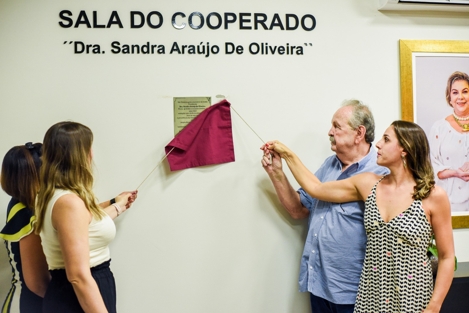 Uniodonto Sul MS realiza AGO e presta homenagem à ex-presidente da cooperativa