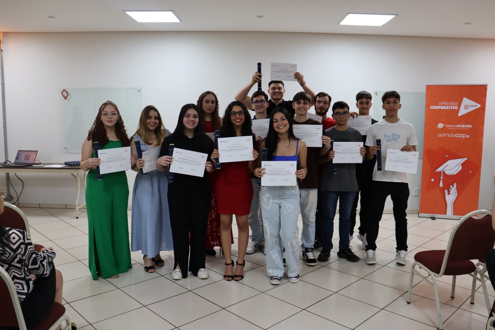 Jovens Aprendizes de Dourados comemoram formatura e reforçam o futuro do cooperativismo